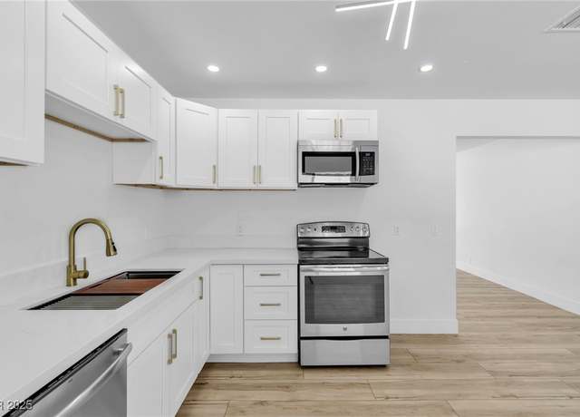 Property at 2105 Berkley Ave, Las Vegas, NV 89101, 4 beds, 2 baths