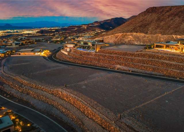 Property at 17 Stonecutter Ct, Henderson, NV 89012