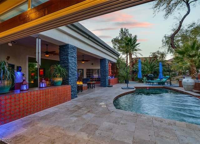 Property at 7436 Oak Grove Ave, Las Vegas, NV 89117, 6 beds, 5 baths