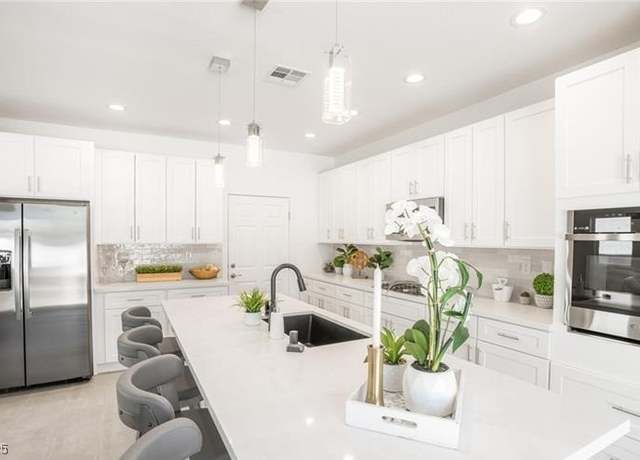 Property at 3915 Wesvan Ct, Las Vegas, NV 89121, 4 beds, 2.5 baths