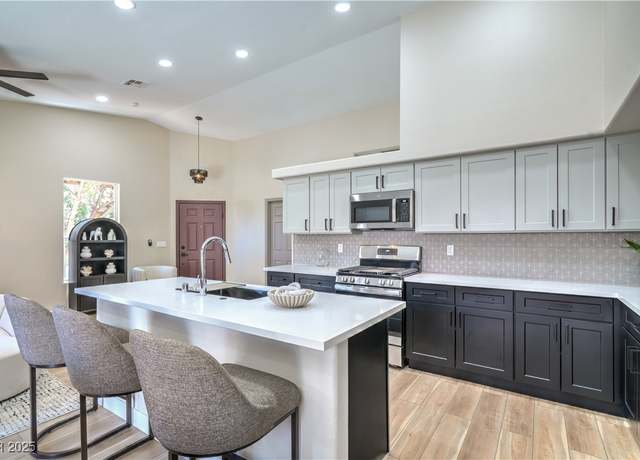 Property at 7772 Buckwood Ct, Las Vegas, NV 89149, 3 beds, 2 baths