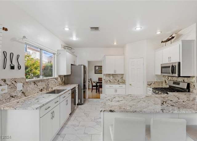 Property at 194 Adomeit Dr, Henderson, NV 89074, 4 beds, 2.5 baths