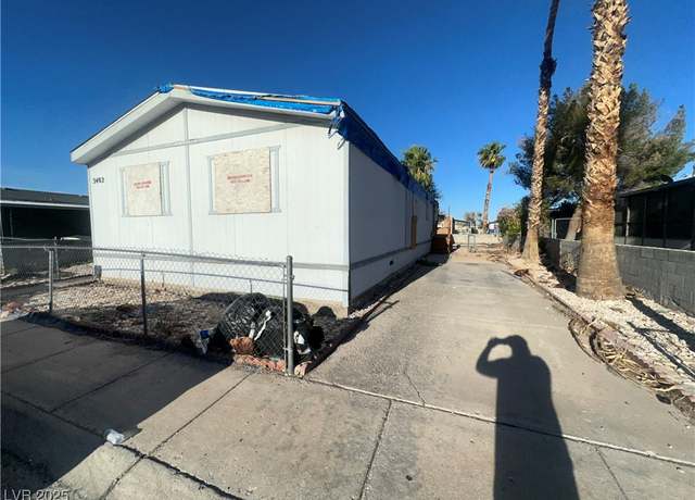 Property at 3402 Big Sur Dr, Las Vegas, NV 89122, 2 beds, 2 baths