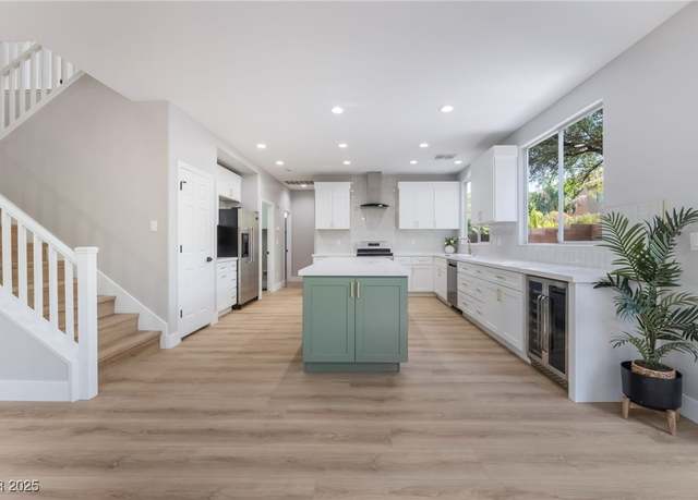Property at 4029 Treasured Note Ct, Las Vegas, NV 89129, 5 beds, 3 baths