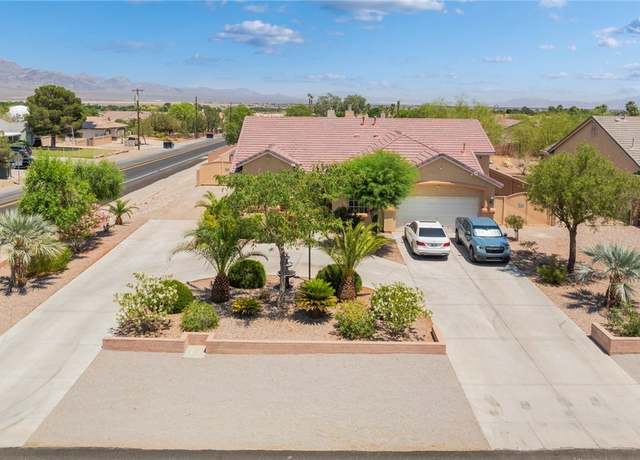 Property at 8808 Homestead Rd, Las Vegas, NV 89143, 4 beds, 2.5 baths