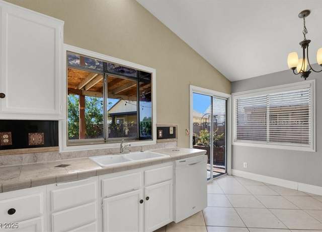 Property at 4613 Painted Cliffs Dr, Las Vegas, NV 89108, 3 beds, 2 baths