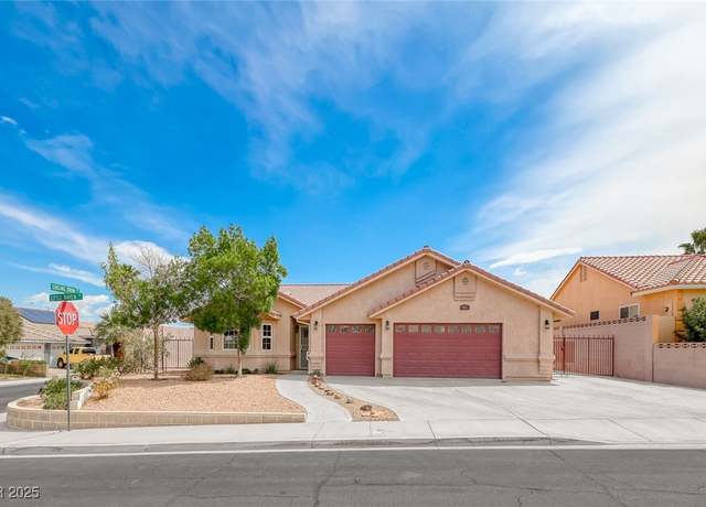 Property at 902 Little Raven St, Henderson, NV 89002, 3 beds, 2 baths