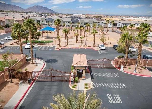 Property at 1076 Country Coach Dr, Henderson, NV 89002, 3 beds, 3.5 baths