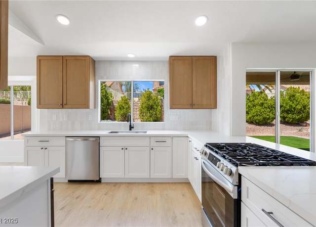 Property at 2913 Hawksdale Dr, Las Vegas, NV 89134, 2 beds, 2 baths