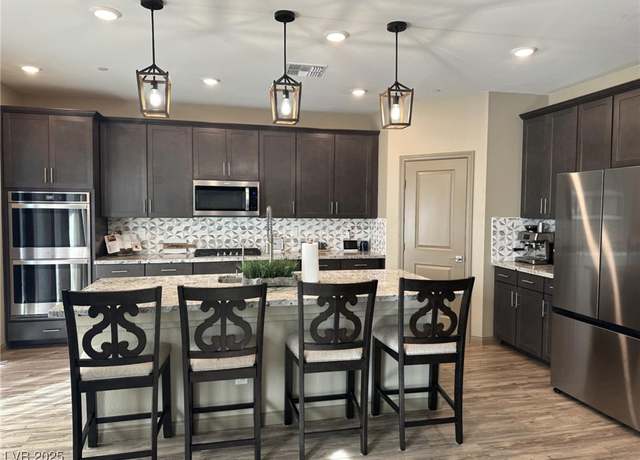 Property at 2645 Cava Tirreni St, Henderson, NV 89044, 5 beds, 4 baths