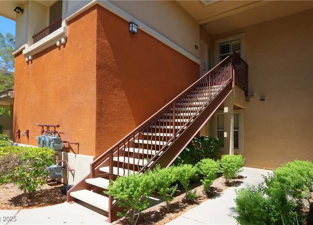 Property at 1000 Duckhorn Ct #102, Las Vegas, NV 89144, 3 beds, 2 baths