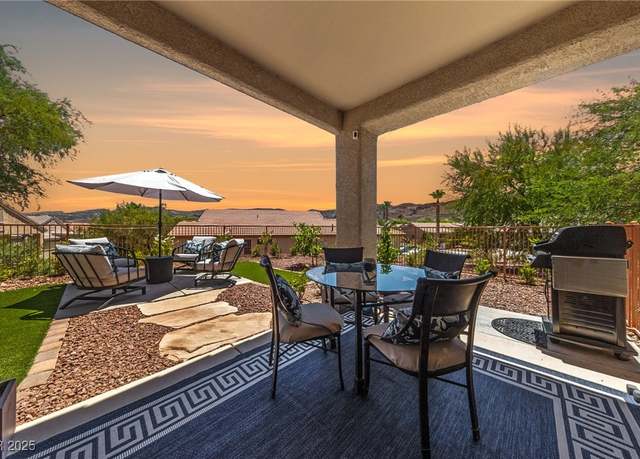 Property at 550 S Kings Links St, Henderson, NV 89012, 2 beds, 2 baths