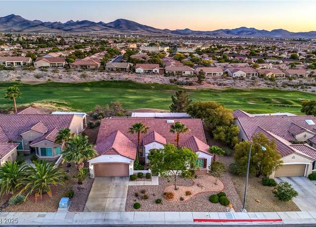 Property at 2319 Hardin Ridge Dr, Henderson, NV 89052, 3 beds, 3 baths