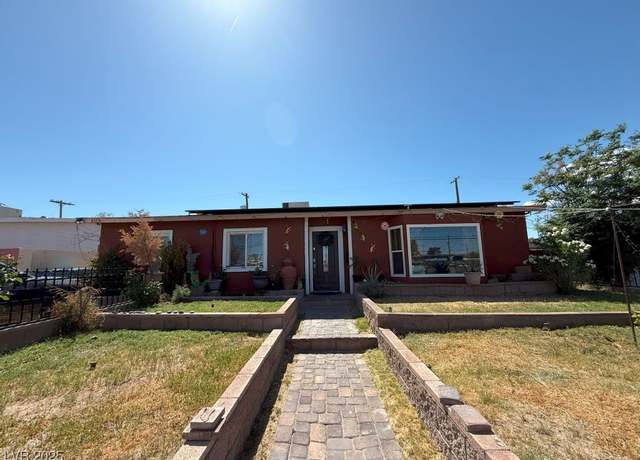 Property at 4559 S Nellis Blvd, Las Vegas, NV 89121, 3 beds, 2 baths