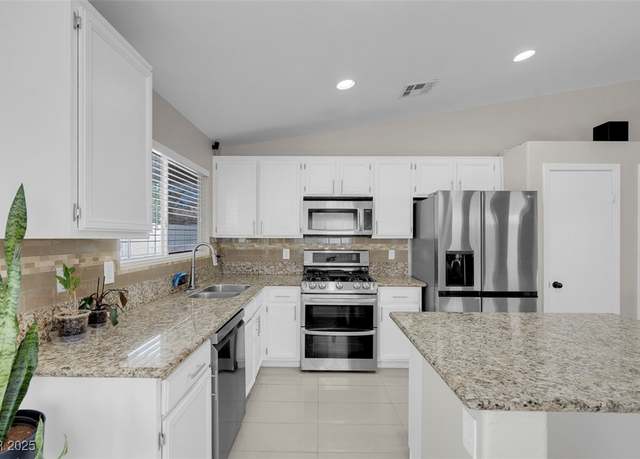 Property at 509 Regal Robin Way, North Las Vegas, NV 89084, 3 beds, 2 baths
