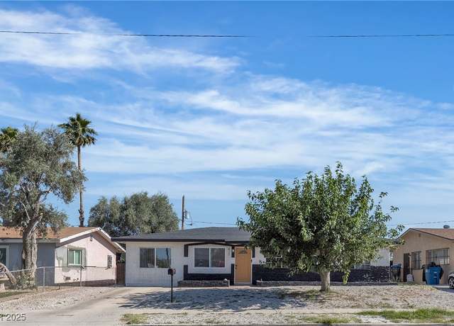 Property at 417 Freeman Ave, Las Vegas, NV 89106, 4 beds, 2 baths
