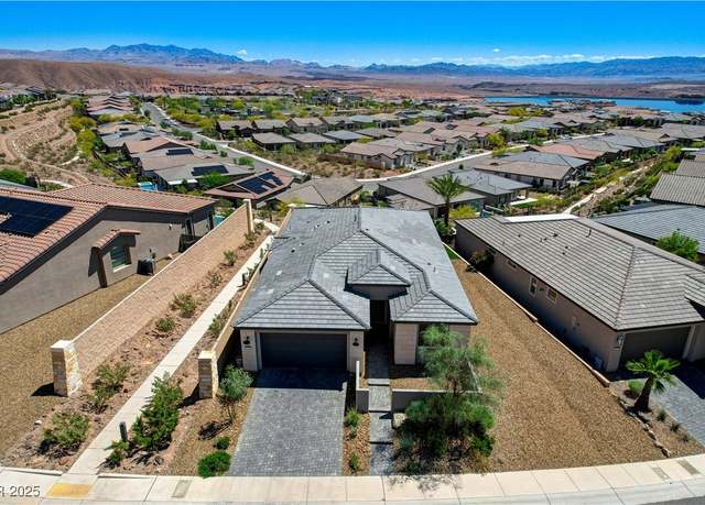 Property at 54 Mirage View Dr, Henderson, NV 89011, 3 beds, 2.5 baths