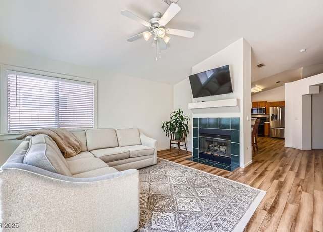 Property at 3530 Summersprings Dr, Las Vegas, NV 89129, 3 beds, 2 baths