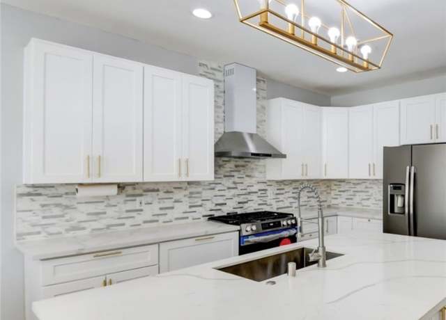 Property at 5390 Cielo Oro St, Las Vegas, NV 89113, 4 beds, 3 baths