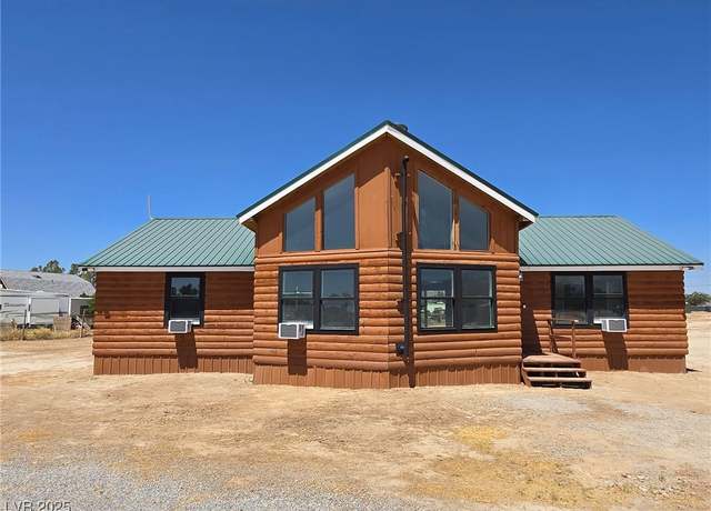 Property at 270 W Patricia Ave, Pahrump, NV 89060, 3 beds, 2 baths