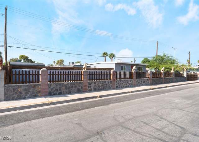 Property at 1333 Eastwood Dr, Las Vegas, NV 89104, 3 beds, 1 bath