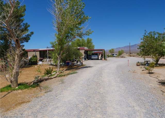 Property at 700 Kimberly Ave, Pahrump, NV 89060, 3 beds, 2 baths