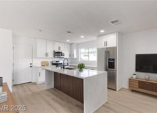 Property at 2368 Winterwood Blvd, Las Vegas, NV 89142, 5 beds, 2 baths