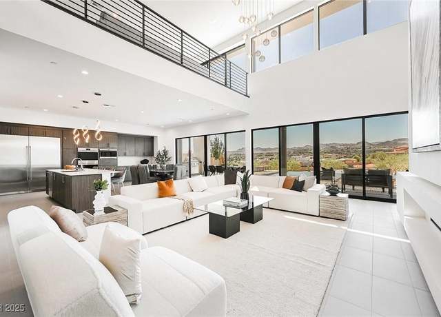 Property at 29 Canyon Bay Dr, Henderson, NV 89011, 4 beds, 4.5 baths