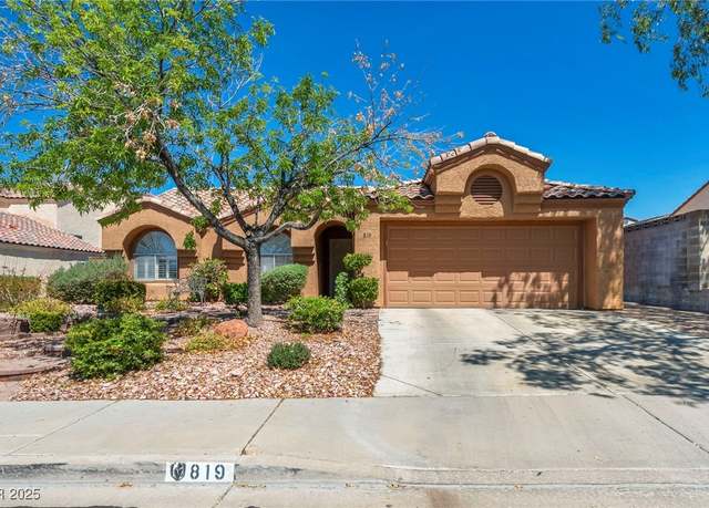 Property at 819 Arrowhead Trl, Henderson, NV 89002, 3 beds, 2 baths