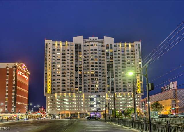 Property at 150 Las Vegas Blvd #1912, Las Vegas, NV 89101, 3 beds, 2.5 baths