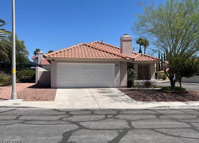 Property at 9600 Pacific View Dr, Las Vegas, NV 89117, 3 beds, 2 baths