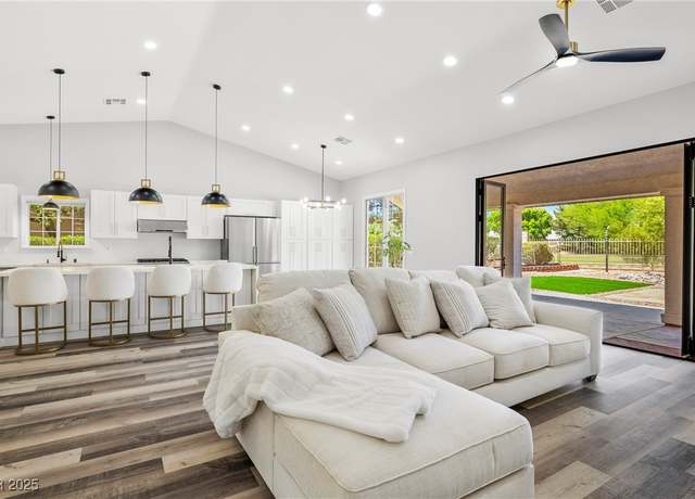 Property at 5000 Burr Oak Dr, Las Vegas, NV 89130, 4 beds, 2.5 baths