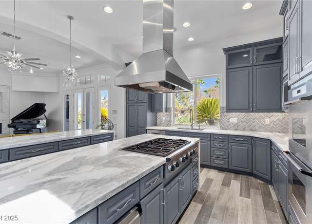 Property at 11 Caminito Amore, Henderson, NV 89011, 3 beds, 3.5 baths