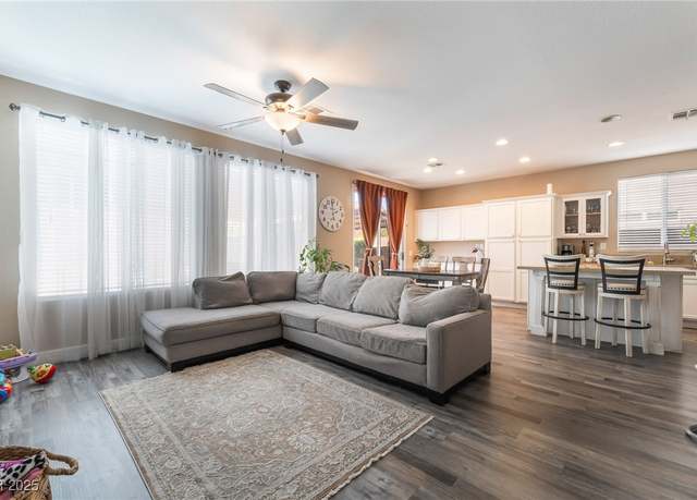 Property at 1014 Lone Pine River Ave, Henderson, NV 89002, 5 beds, 3 baths