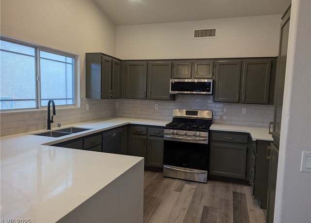 Property at 327 Perry Ellis Dr, Henderson, NV 89014, 3 beds, 3 baths