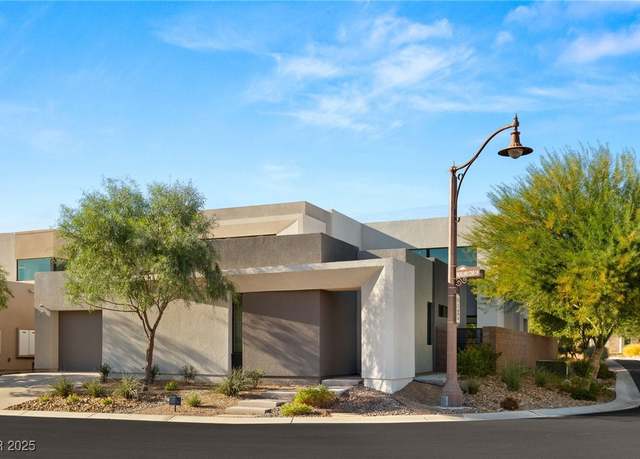 Property at 21 Highland Cove Ln, Henderson, NV 89011, 3 beds, 3.5 baths