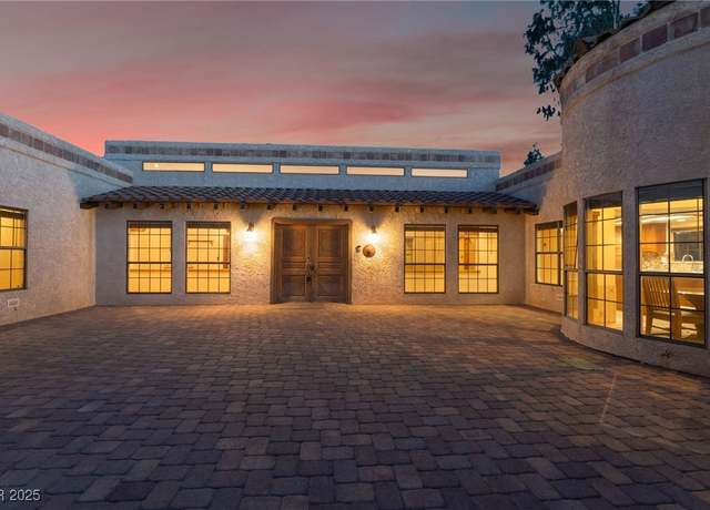 Property at 6861 E Washington Ave, Las Vegas, NV 89110, 3 beds, 2.5 baths