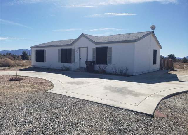 Property at 4400 Vicki Ann Rd, Pahrump, NV 89048, 3 beds, 2 baths