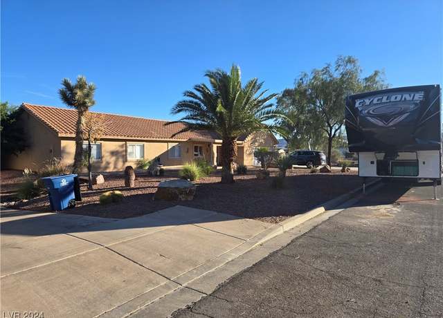 Property at 340 E Longacres Dr, Henderson, NV 89015, 4 beds, 2 baths