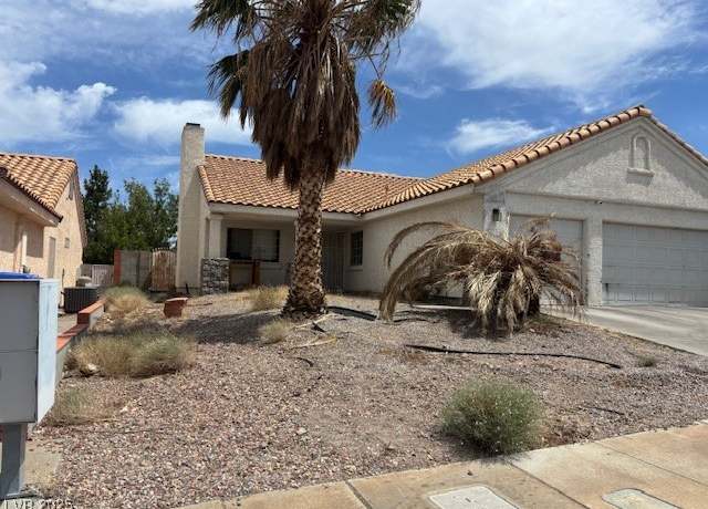 Property at 693 W Pacific Ave, Henderson, NV 89002, 3 beds, 2 baths