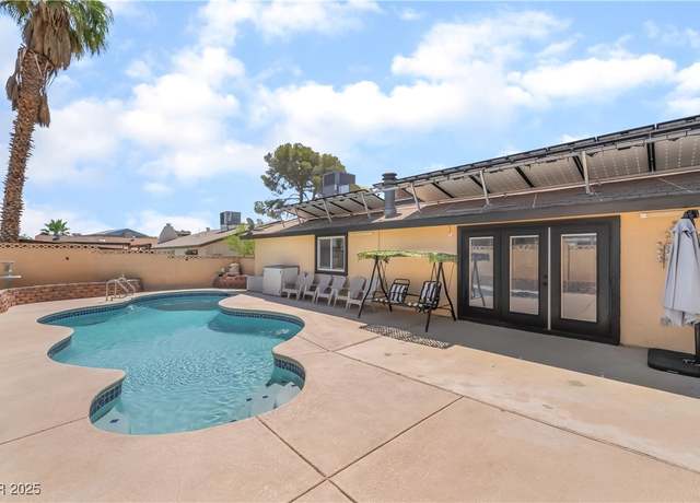 Property at 4854 Plata Del Sol Dr, Las Vegas, NV 89121, 4 beds, 2 baths
