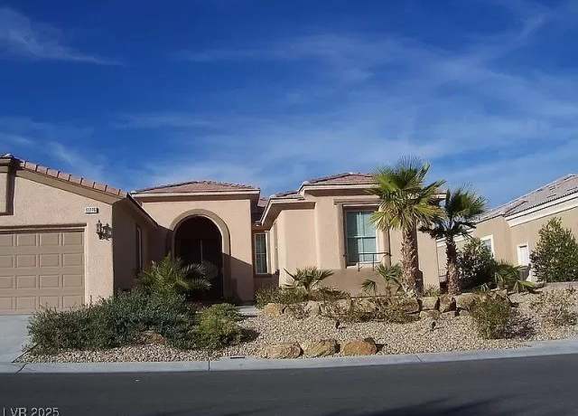 Property at 10276 Romantico Dr, Las Vegas, NV 89135, 2 beds, 2 baths