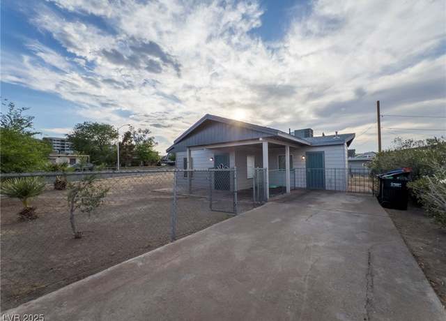 Property at 211 Kansas Ave, Henderson, NV 89015, 3 beds, 1 bath