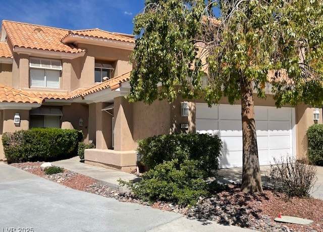 Property at 5041 Mount Pleasant Ln, Las Vegas, NV 89113, 2 beds, 2.5 baths