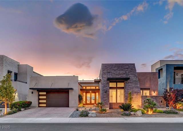 Property at 2180 Skyline Heights Ln, Henderson, NV 89052, 4 beds, 3.5 baths