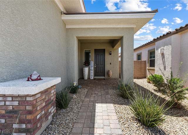 Property at 417 Honeybrush Ave, Henderson, NV 89011, 3 beds, 3.5 baths