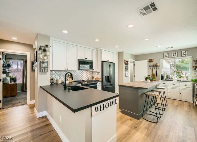 Property at 3257 River Glorious Ln, Las Vegas, NV 89135, 3 beds, 2 baths