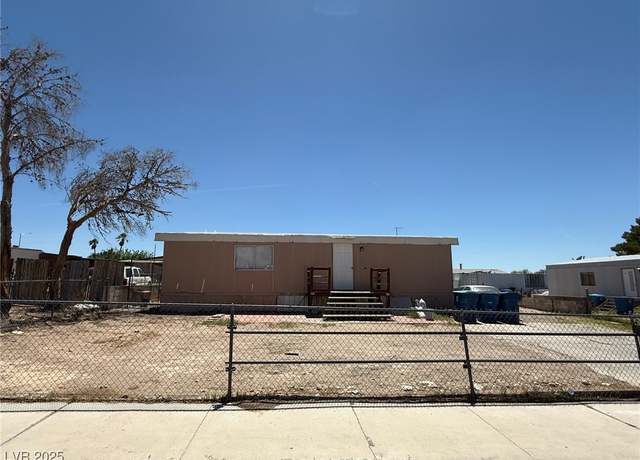 Property at 6131 Bluehill Ave, Las Vegas, NV 89156, 3 beds, 2 baths
