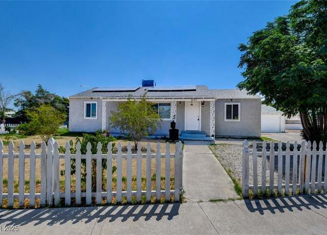 Property at 1123 Chapman Dr, Las Vegas, NV 89104, 3 beds, 2 baths