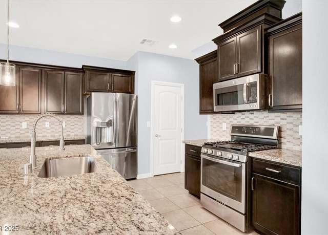 Property at 3712 Gilmore Creek St, Las Vegas, NV 89129, 3 beds, 2.5 baths